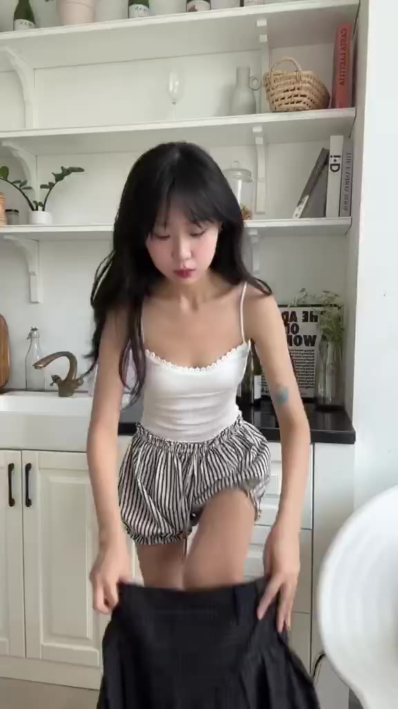 Nhien Vintage Yuri Skirt (Pre-order)