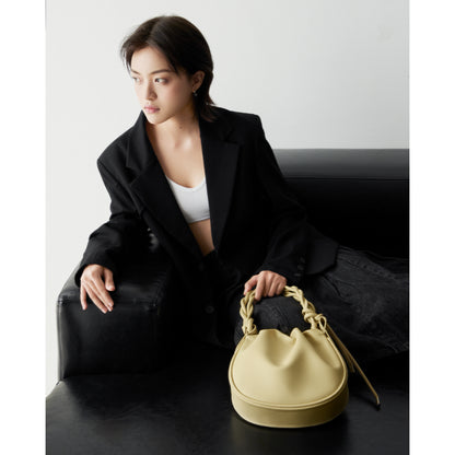 Ther Gab Banh Giay Bag In Beige (Pre-order)