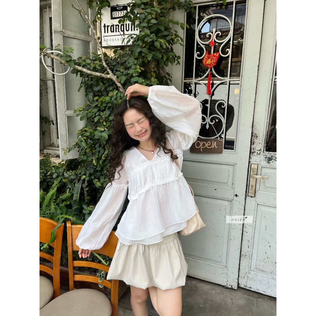 Nhien Vintage Flowy Blouse Top (Pre-order)