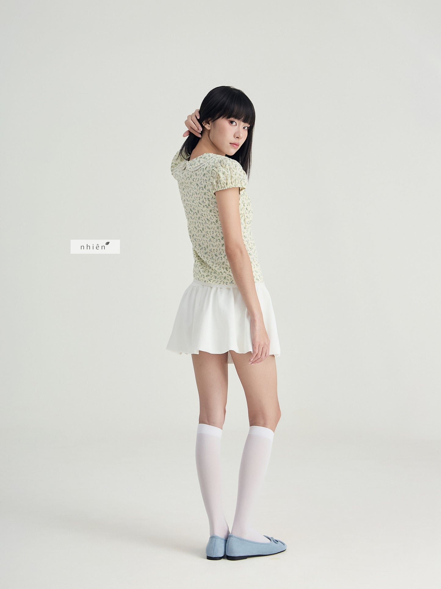 Nhien Vintage Daisy Top (Pre-order)