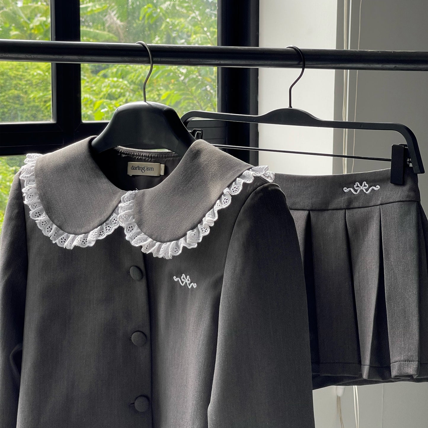 Darling.Ism Yin Jacket